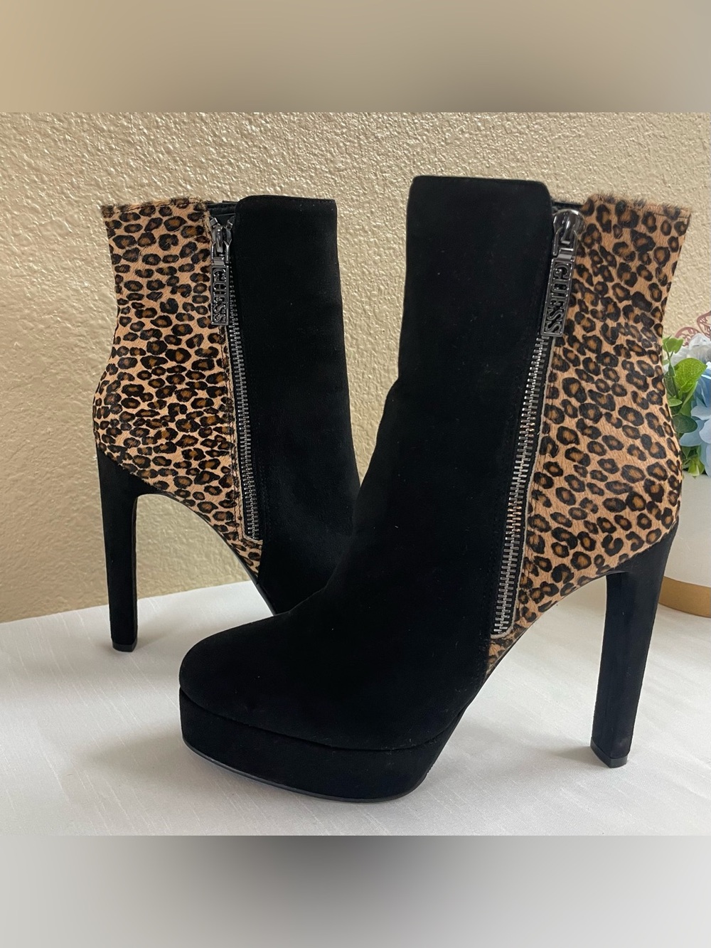 Guess womenโs Black Suede & Leopard Print Platform Ankle Boots Size 7.5 M